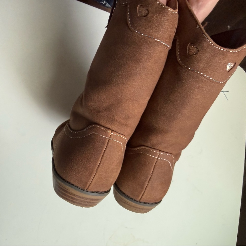 Gymboree Brown Kids Boots with Heart Accents - Picture 9 of 11